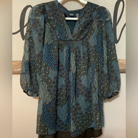 A.N.A Lightweight Blue Multicolored Whimsy Sheer Overlay Maturity Blouse Sz M - Picture 1 of 3